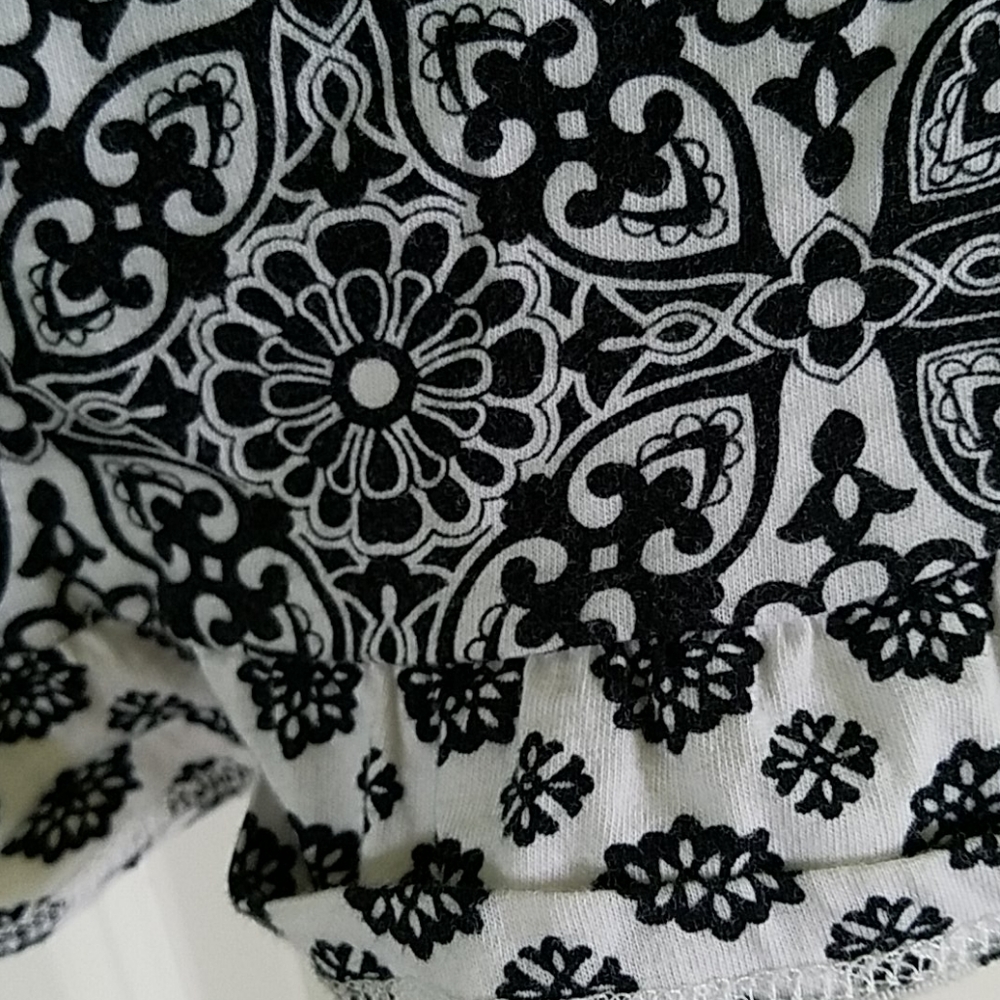 Patterned Tank Top - Picture 2 of 4